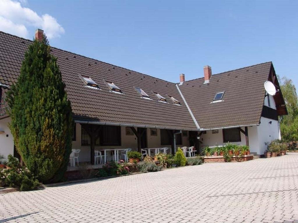 Eifert Haz Bed & Breakfast Balatongyorok Ngoại thất bức ảnh